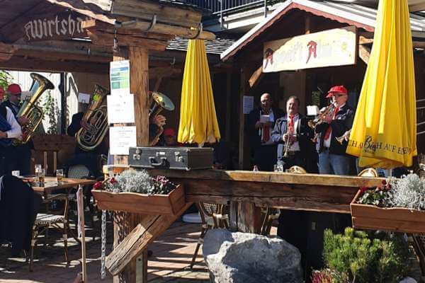 Frühschoppen in der Apost´l Alm in Oberstaufen Frühschoppen in der Apost´l Alm in Oberstaufen